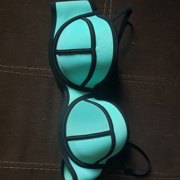 triangl swimwear Other - Triangl Teal Swim Top